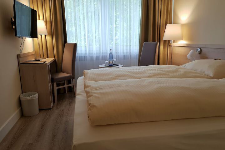 Room 14 of 42