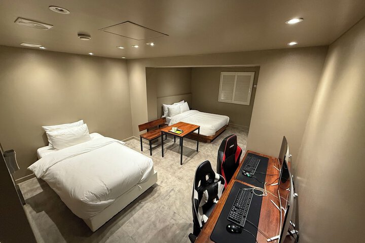 Room 12 of 26