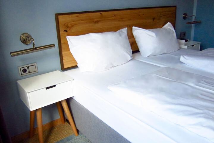 Room 4 of 21