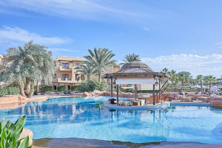 Pools & Facilities