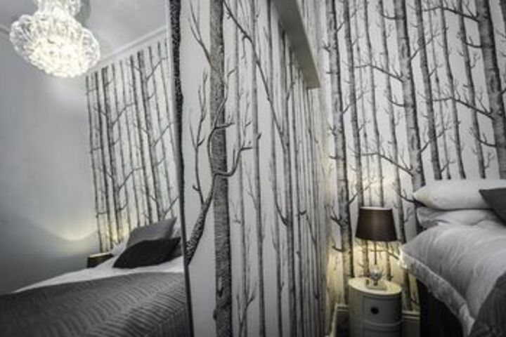 Room 9 of 29
