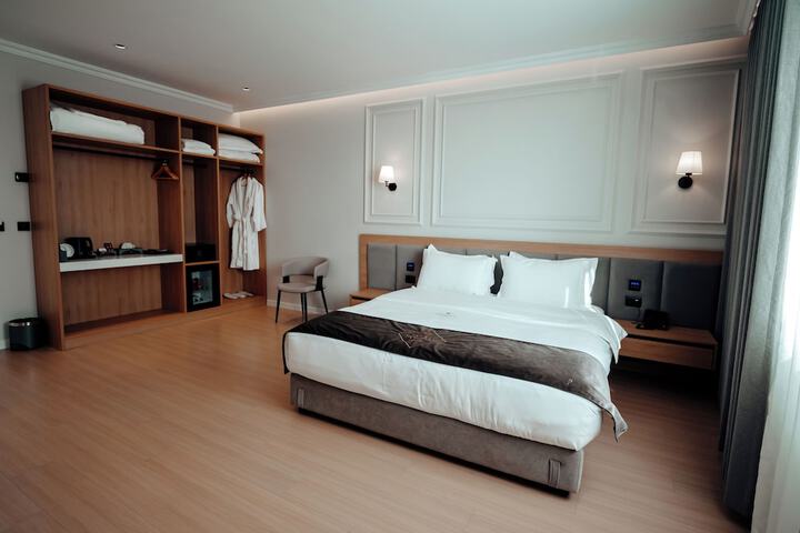 Room 14 of 53