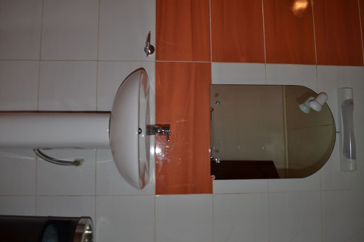 Room 6 of 6