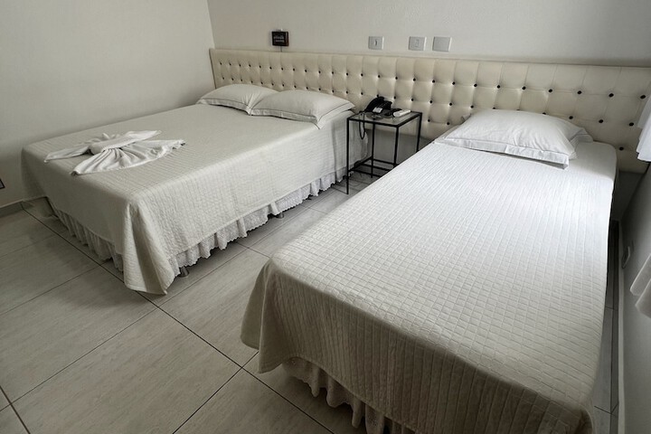 Room 4 of 42