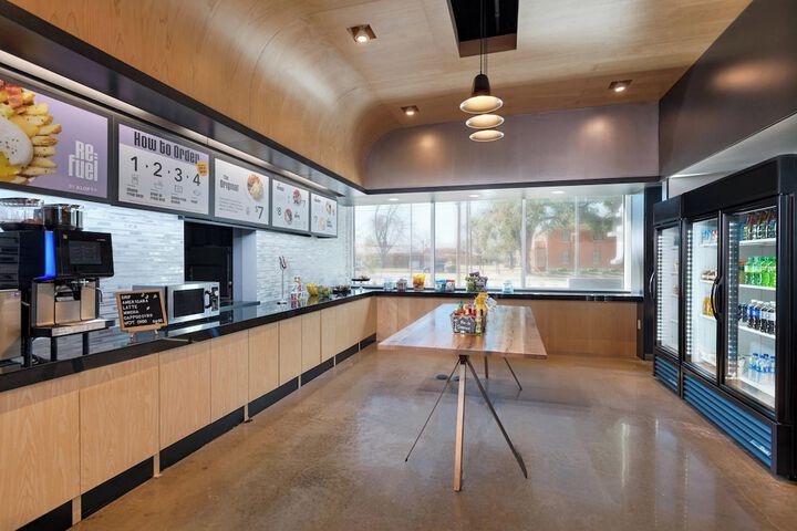 Breakfast area