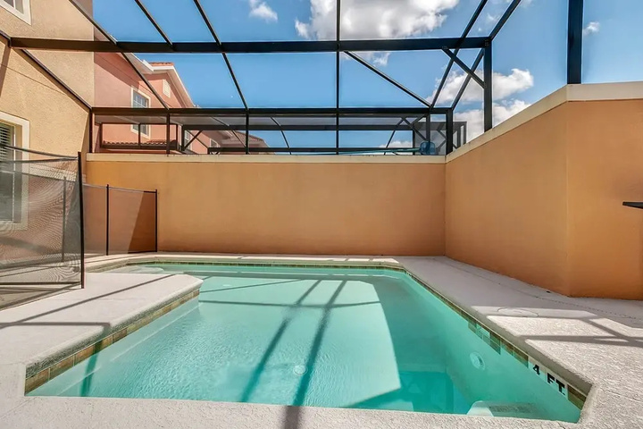 Pool 11 of 26