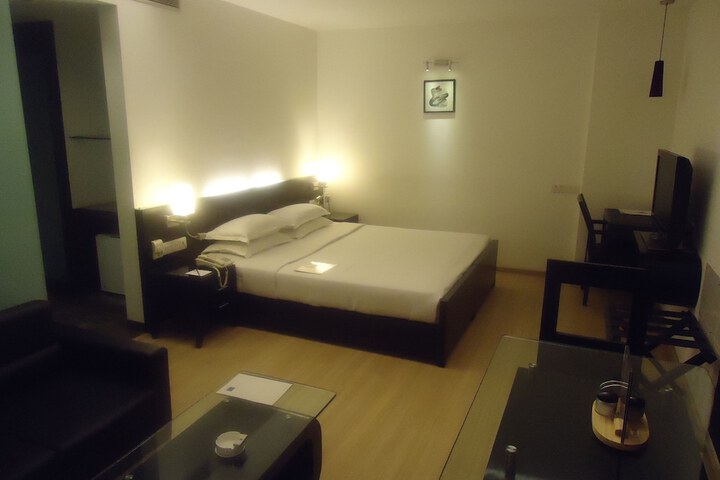 Room 32 of 113