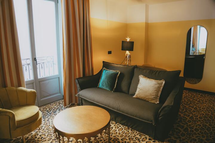 Room 23 of 54