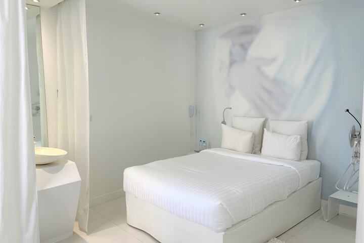 Room 15 of 50