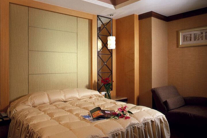 Room 18 of 50