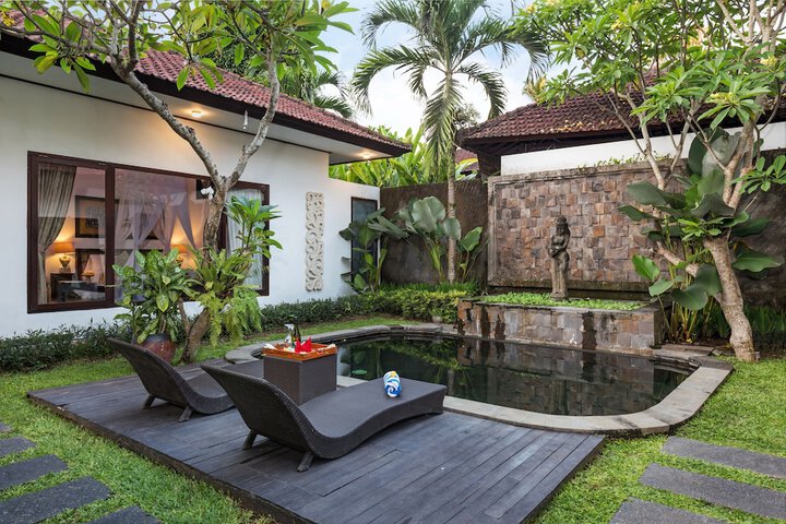 Pool 83 of 123