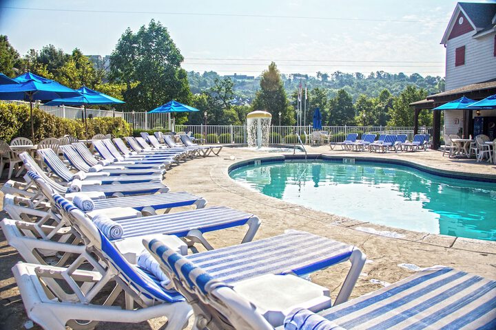 Pools & Facilities