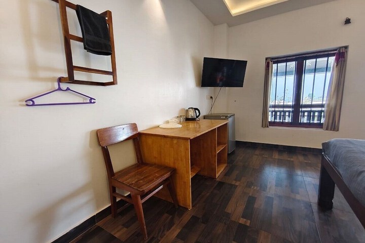 Room 10 of 31