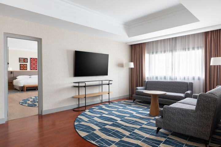 Room 25 of 124