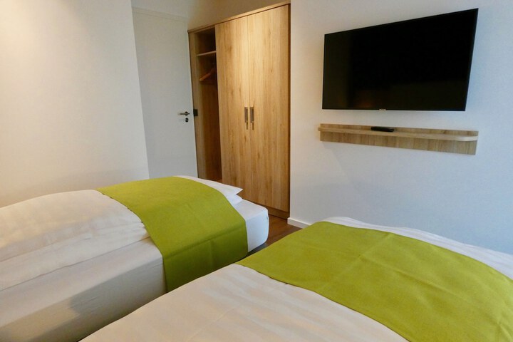 Room 10 of 45