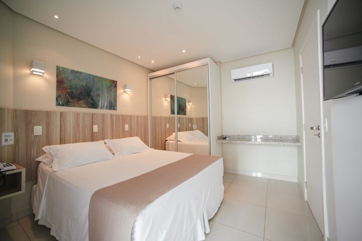 Room 34 of 110