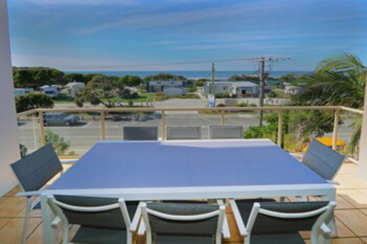 Terrace/Patio 6 of 18