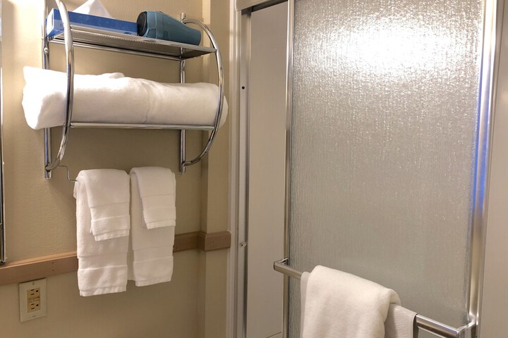 Room 203 of 259