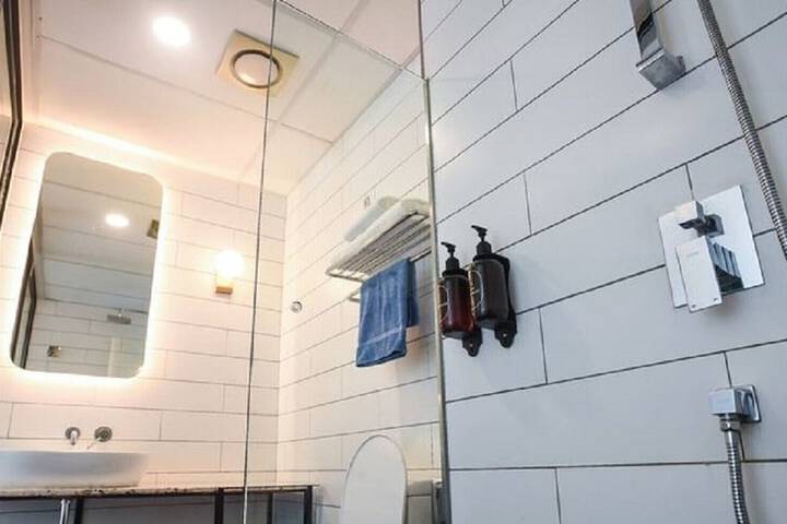 Room 82 of 101