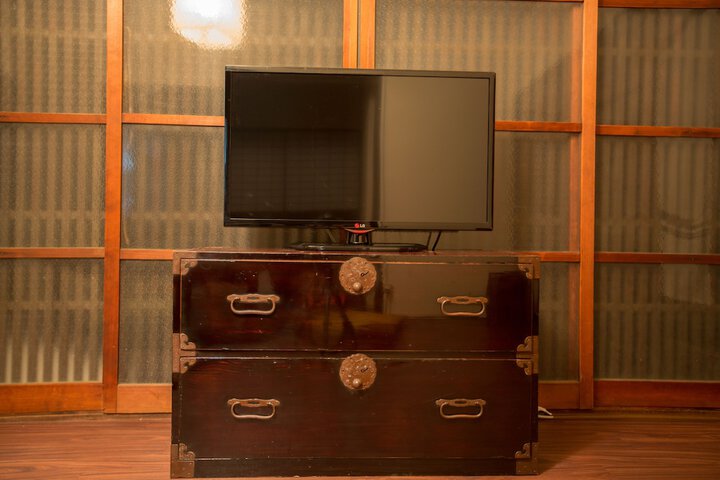 Room 8 of 26