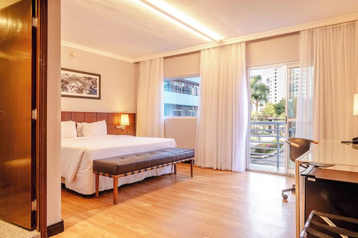 Room 85 of 240
