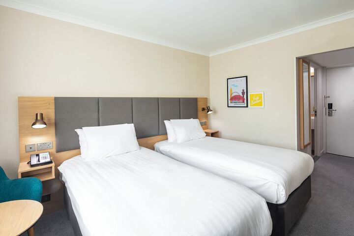 Room 21 of 80