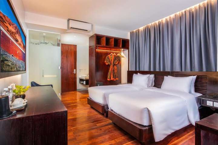 Room 15 of 23