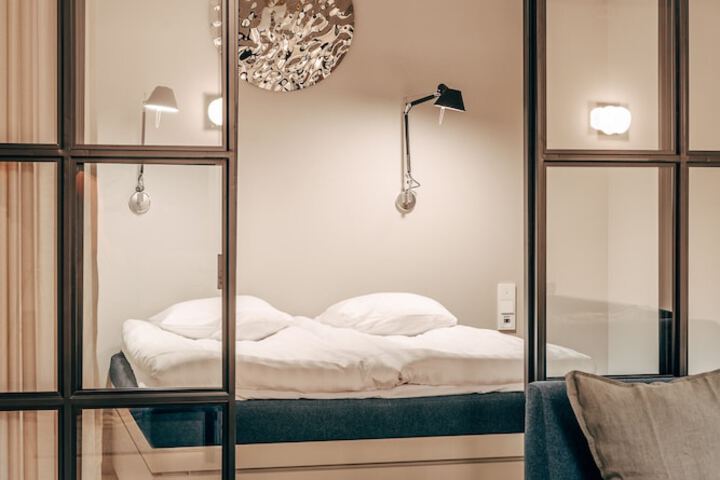 Room 20 of 74