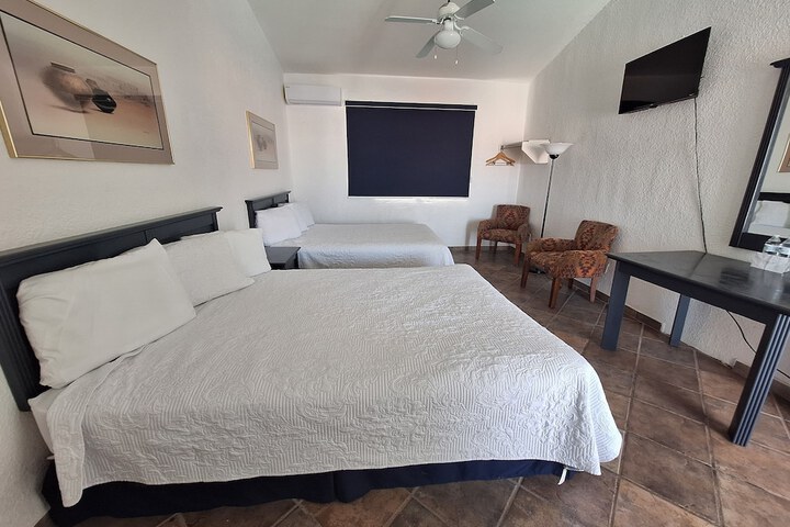 Room 6 of 38