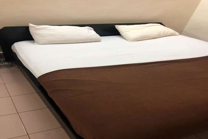 Room 2 of 11