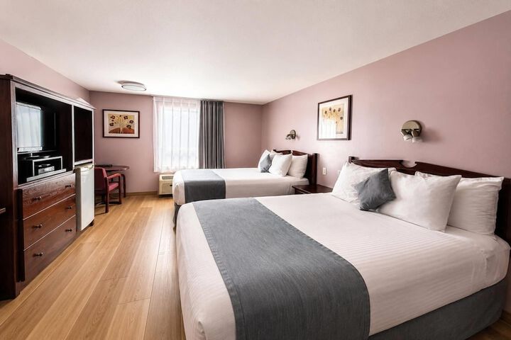 Room 14 of 25