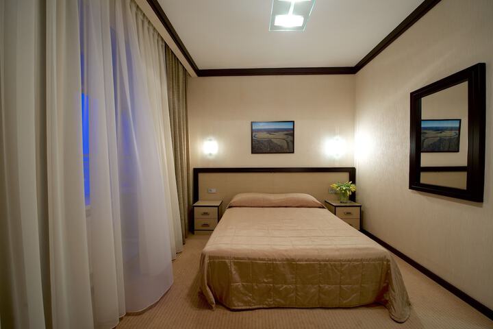 Room 13 of 99