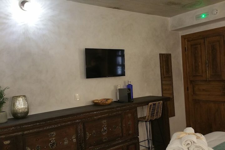 Room 7 of 61