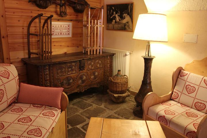 Hotel Interior 3 of 125