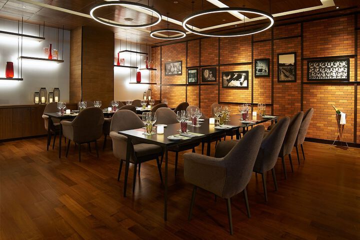 Dining 157 of 277