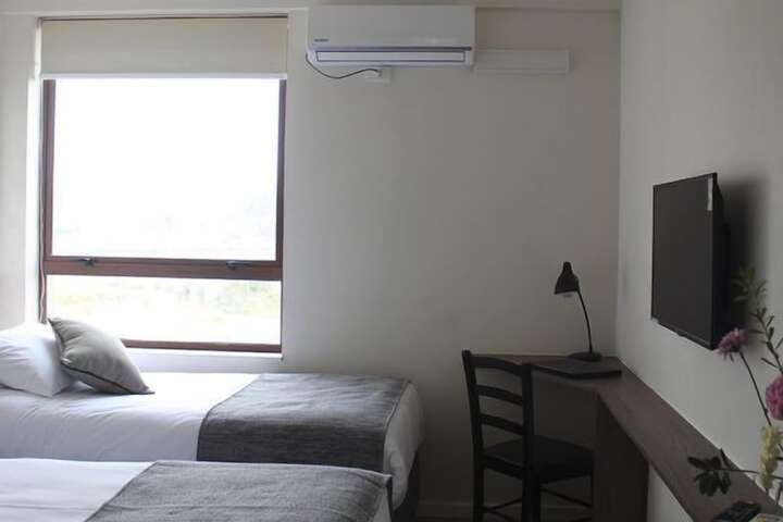 Room 6 of 27