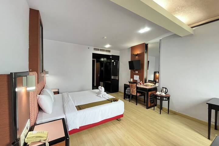 Room 12 of 43