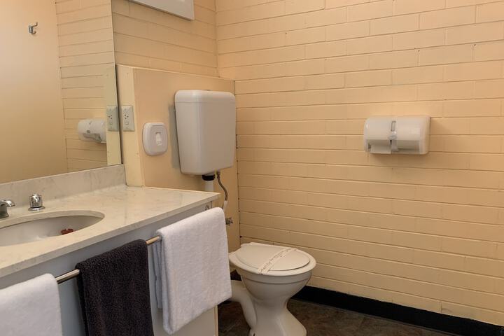 Room 15 of 27