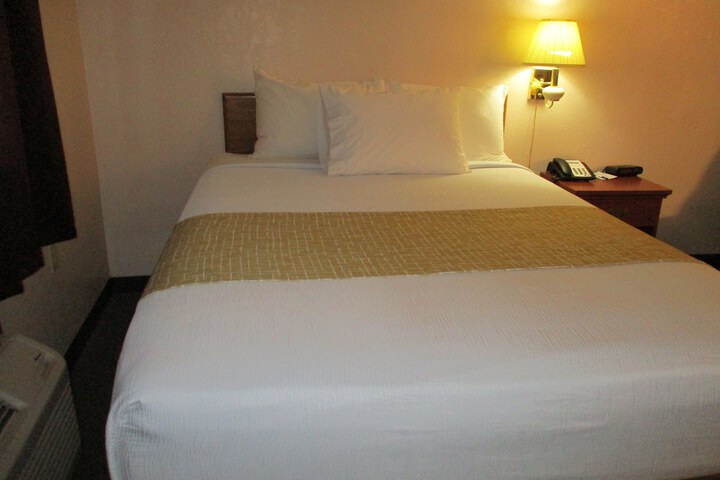 Room 10 of 47