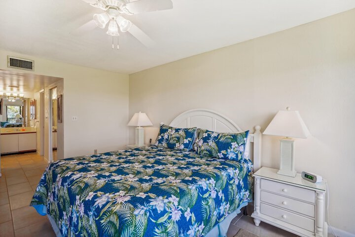 Room 4 of 91