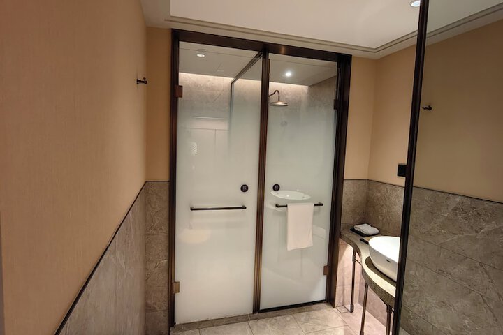 Room 44 of 52