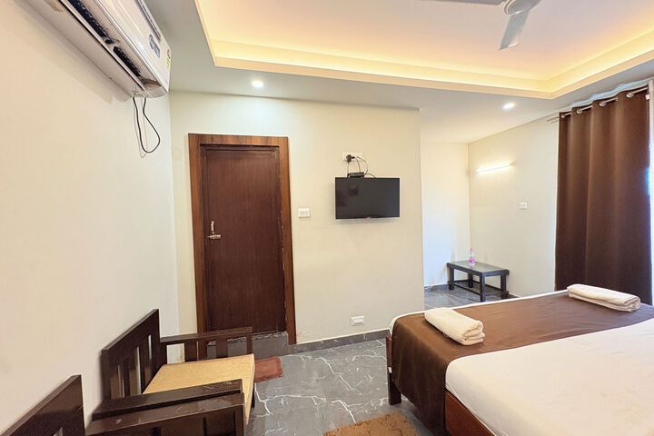 Room 33 of 59