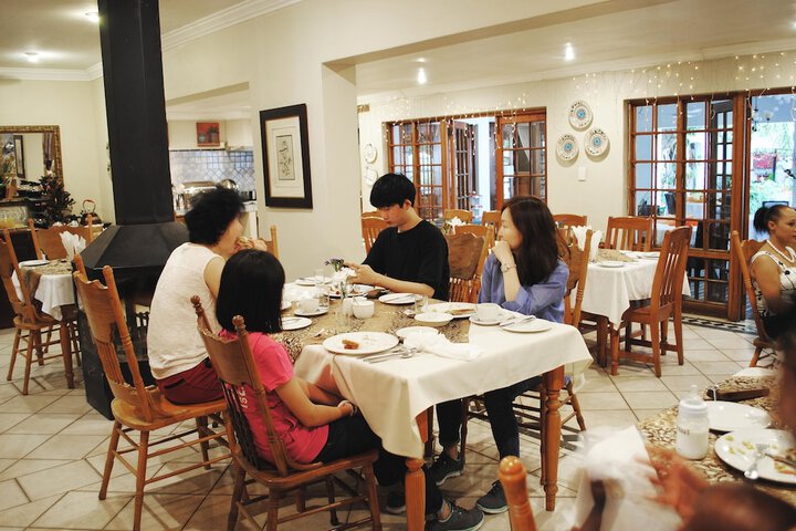 Dining 37 of 49