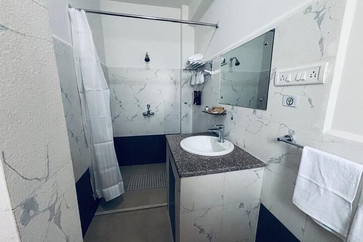 Room 18 of 24