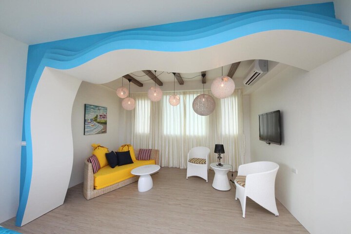 Room 28 of 48