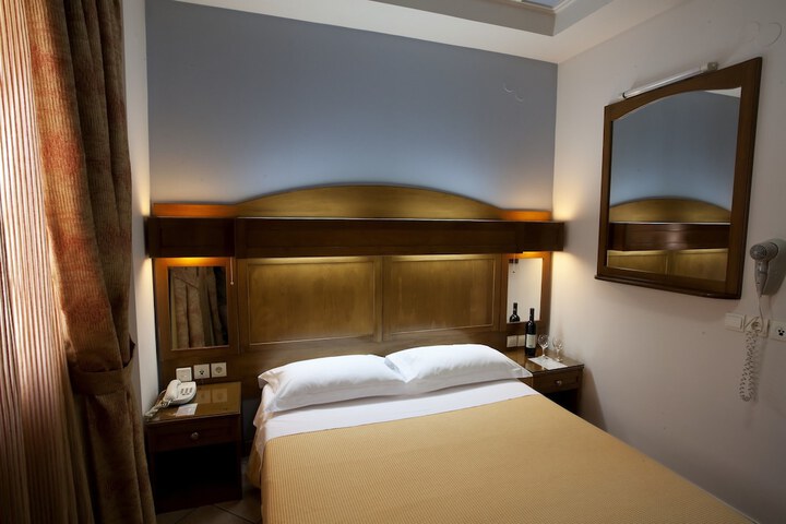 Room 25 of 59