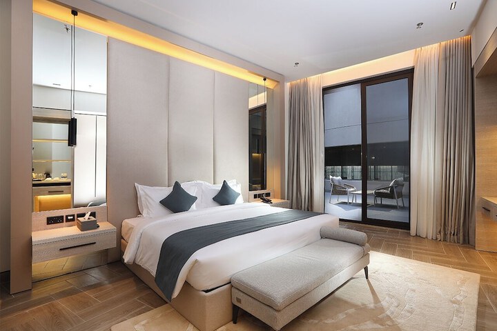 Room 4 of 44