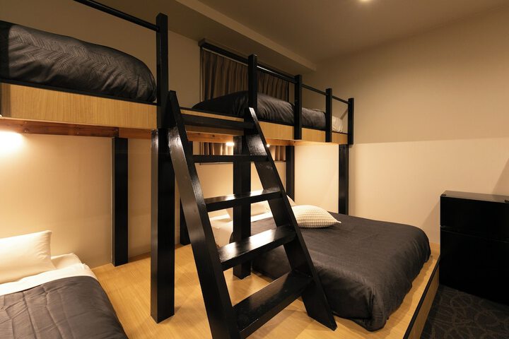 Room 78 of 144