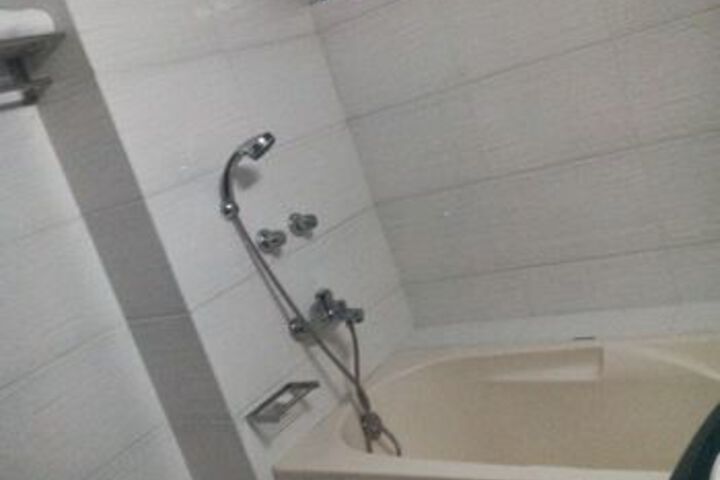 Room 3 of 17