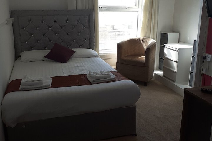 Room 18 of 42